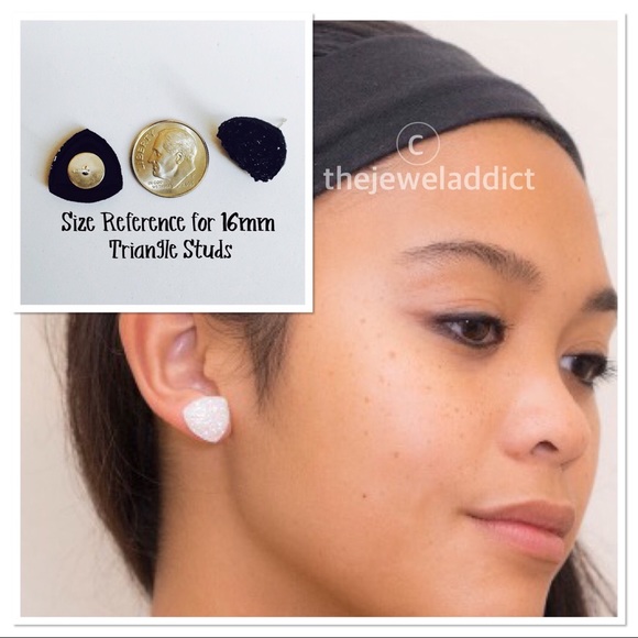3 for 15🎀lg Opal white faux Druzy triangle studs - Picture 5 of 5